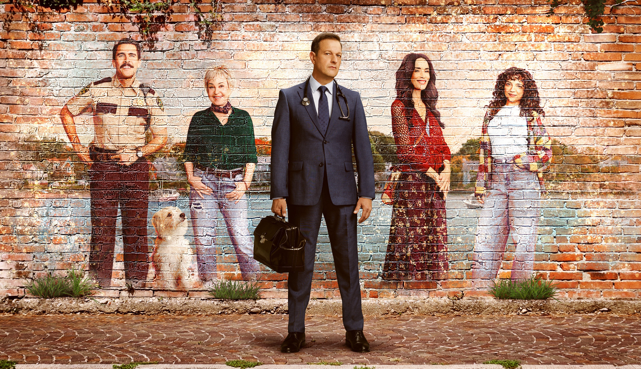 show hero image in three sizes