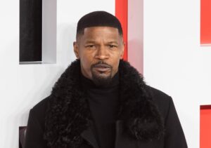 An Emotional Jamie Foxx Makes His First Major Appearance Since Emergency Hospitalization
