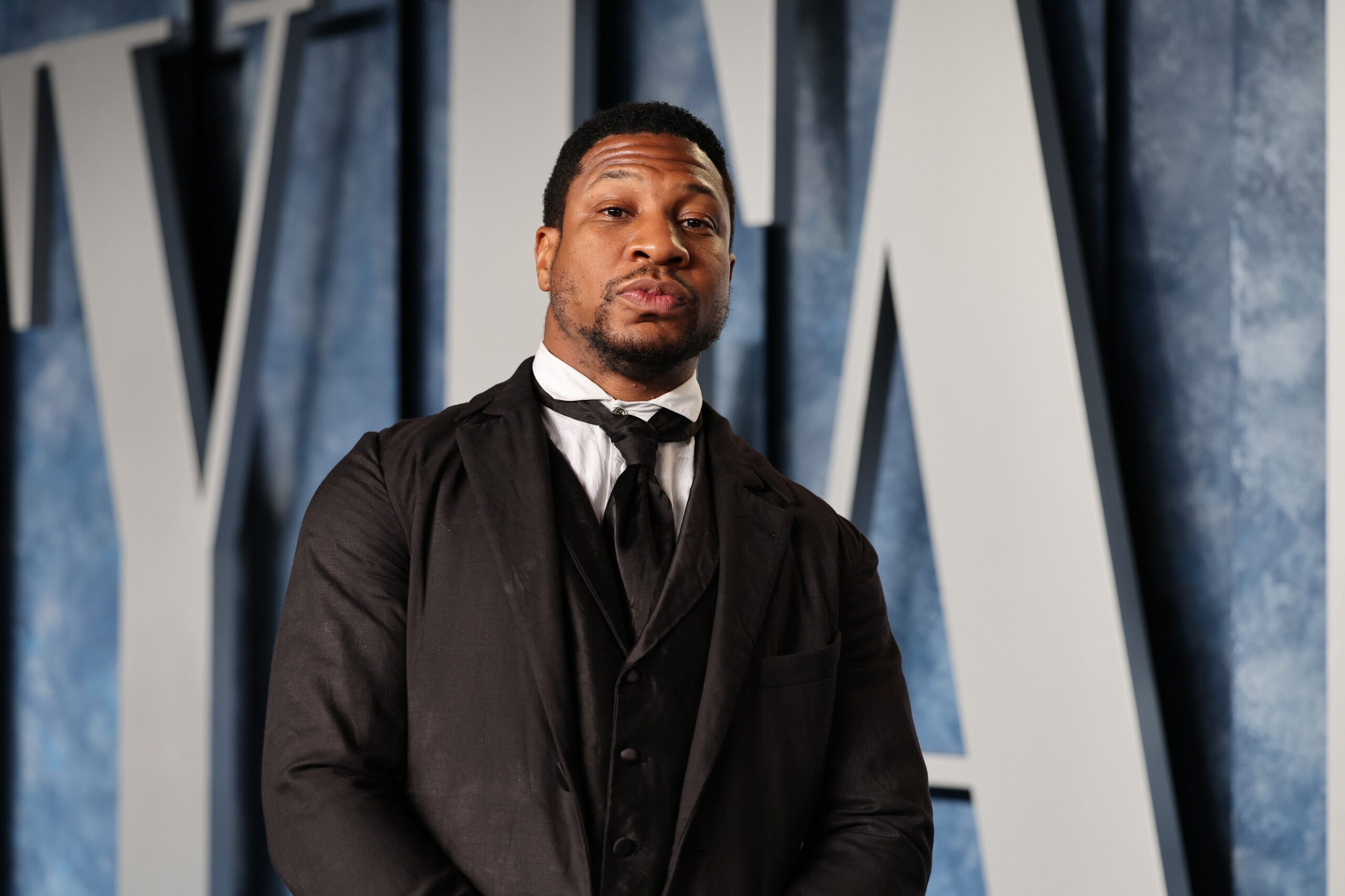 Jonathan Majors attends the 2023 Vanity Fair Oscar Party on March 12, 2023 in Beverly Hills, California. Photo: Getty Images Cindy Ord/VF23/Getty Images for Vanity Fair