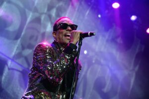 Charlie Wilson’s Tiny Desk Concert Is an R&B Masterclass Black Twitter Can’t Get Enough of
