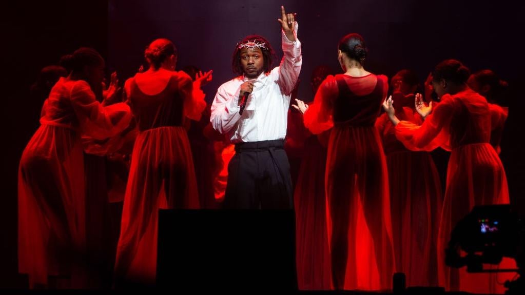 Kendrick Lamar Makes History And Destroys Drake’s Record