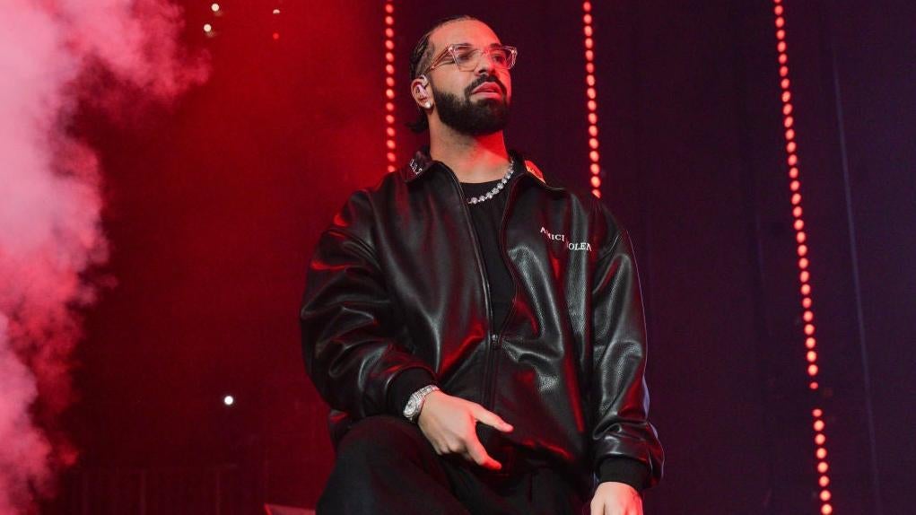 The Ticket Prices For Drake’s ‘It’s All A Blur’ Tour Has Black Twitter in Shambles