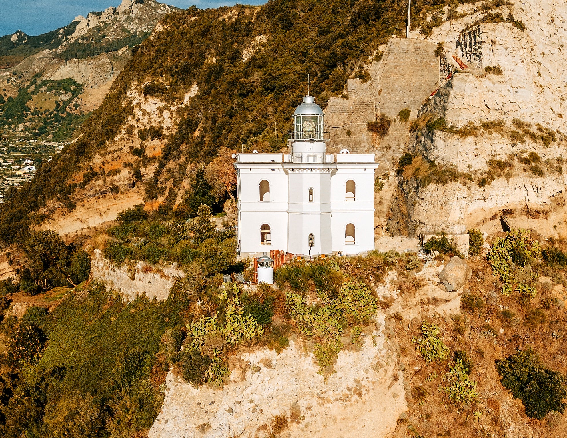 Faro Punta Imperatore Lighthouse Photo: Distinctive Assets