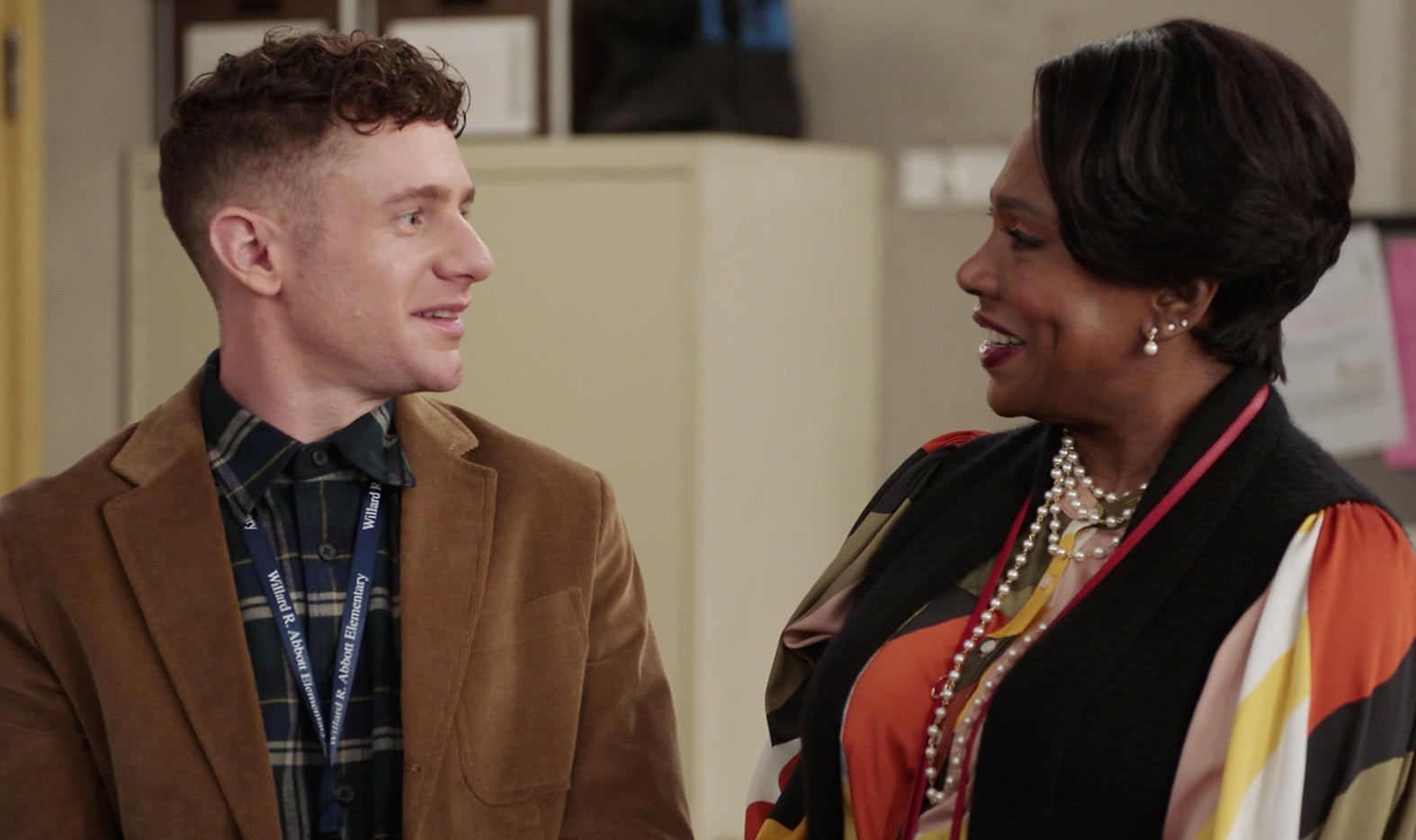 ABBOTT ELEMENTARY – “Fight” – CHRIS PERFETTI, SHERYL LEE RALPH Photo: ABC