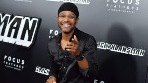 Get Your Knees Ready! Maxwell Issues ‘The Maxwell Challenge’ After Video of Him Dancing Goes Viral