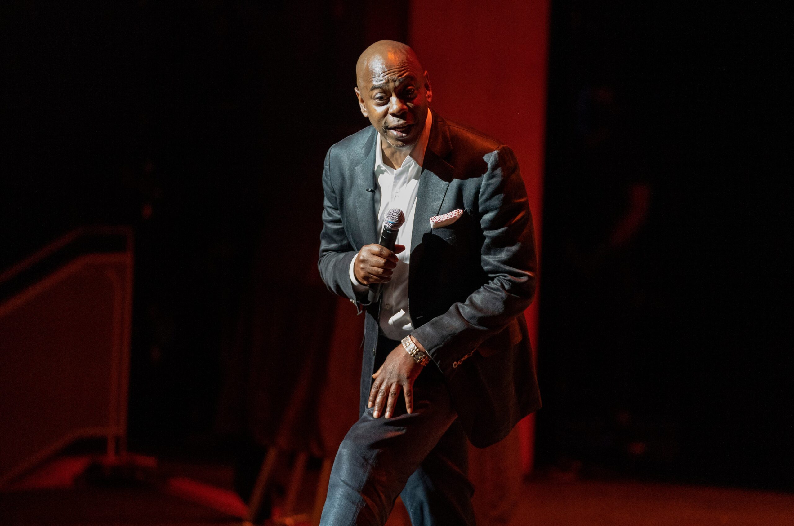 Dave Chappelle performs during a theater dedication ceremony honoring the comedian and actor, and to raise funds to support Duke Ellington School of the Arts in Washington, Monday, June. 20, 2022. Photo: AP Gemunu Amarasinghe