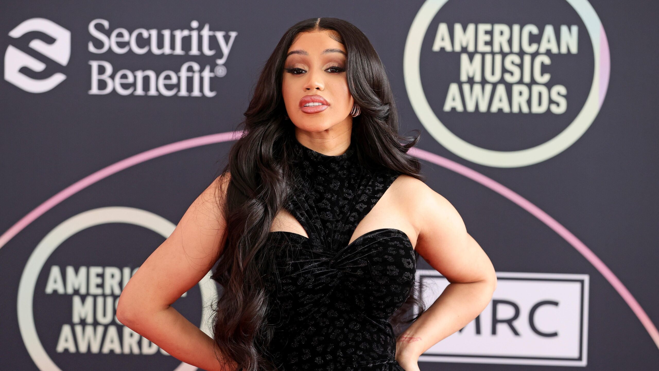 Cardi B attends the 2021 American Music Awards Red Carpet Roll-Out with Host Cardi B on November 19, 2021 in Los Angeles, California. Photo: Getty Images Rich Fury