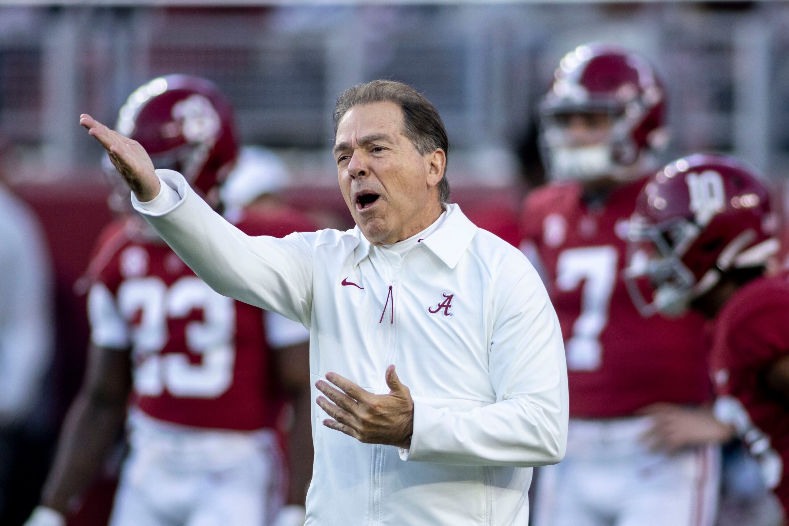 Alabama head coach Nick Saban yells instruction before an NCAA college football game against LSU, Saturday, Nov. 6, 2021, in Tuscaloosa, Ala. Photo: AP Vasha Hunt