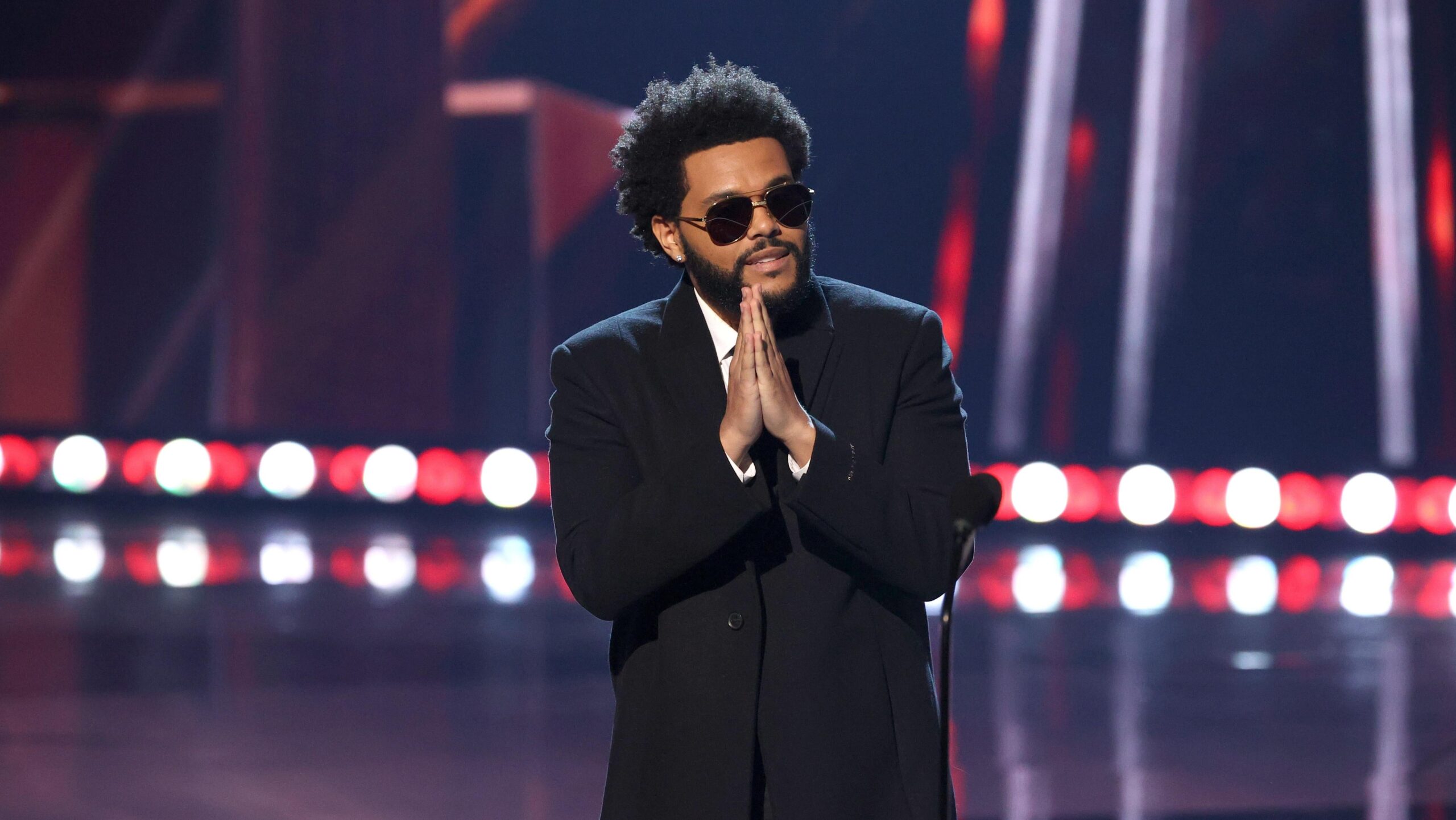 The Weeknd accepts the Song of the Year award for ‘Blinding Lights’ onstage at the 2021 iHeartRadio Music Awards on May 27, 2021. Photo: Getty Images Kevin Winter
