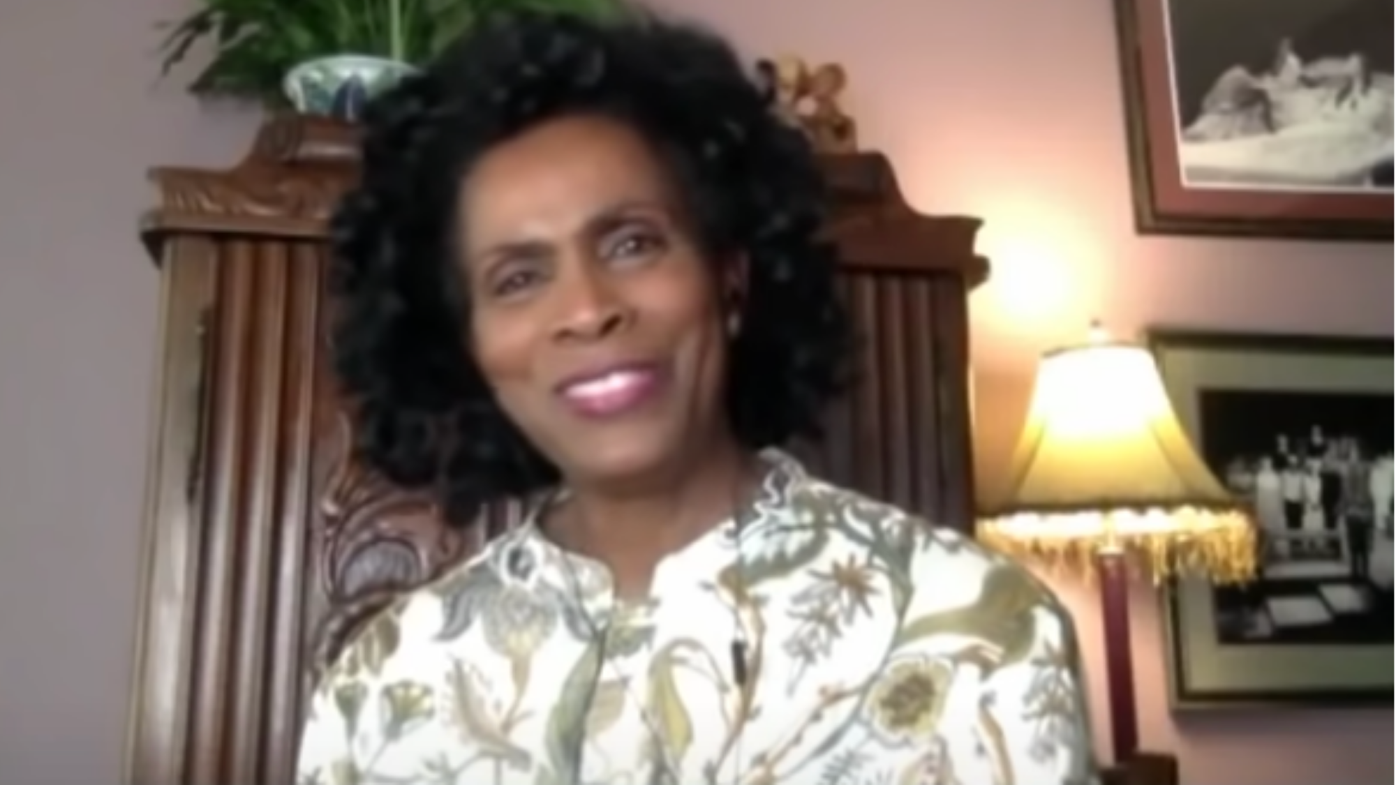 Original “Aunt Viv” Janet Hubert On How it Feels to Get Reputation Back After “Fresh Prince” Reunion Screenshot: KTLA 5/YouTube