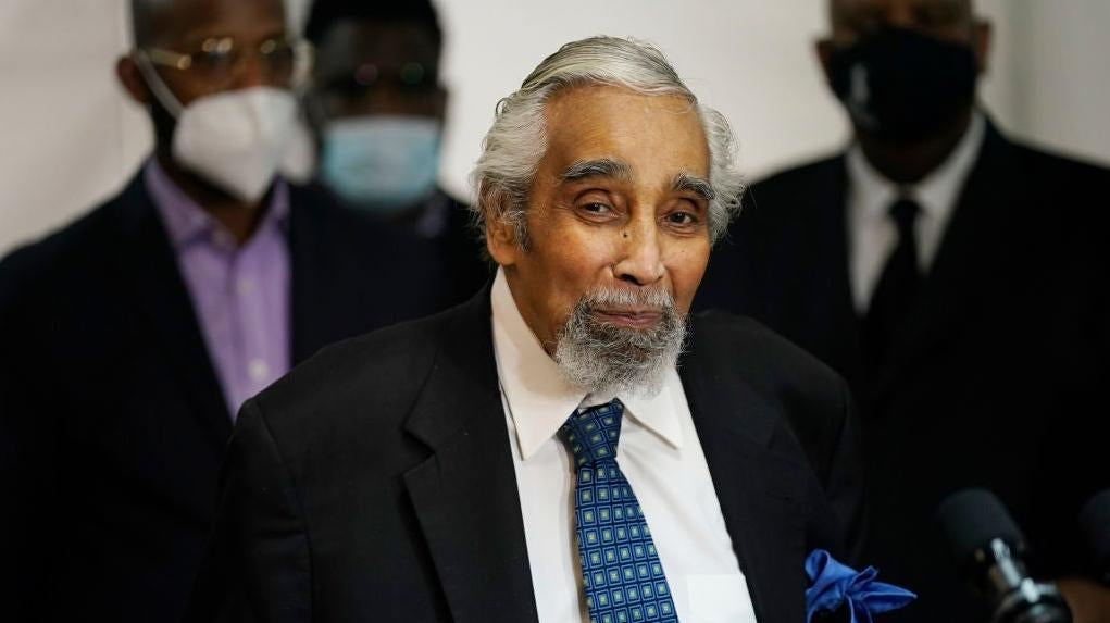 Former U.S. Rep. Charles Rangel (D-NY) speaks before New York Governor Andrew Cuomo gets vaccinated at the mass vaccination site at Mount Neboh Baptist Church in Harlem on March 17, 2021 in New York City Photo: Getty Images Seth Wenig-Pool