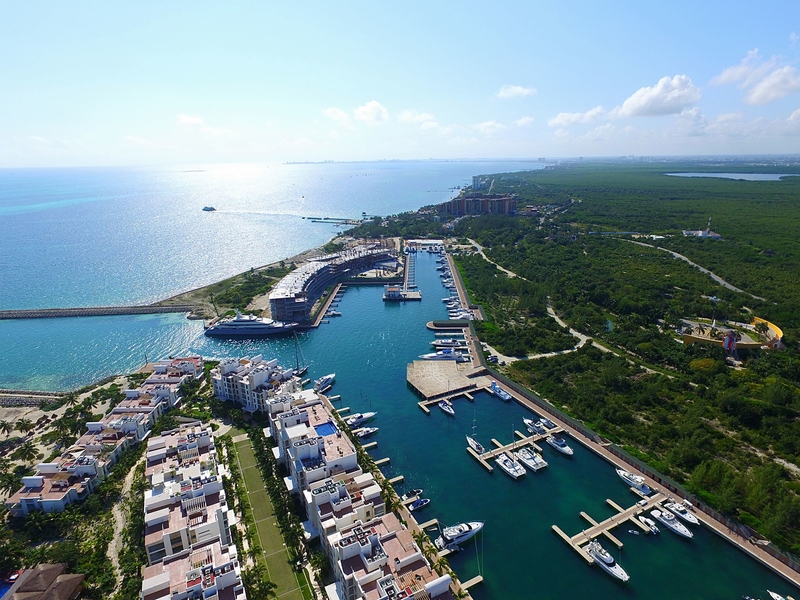 V & V Marina