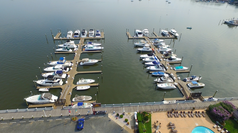 Molly Pitcher Inn and Marina