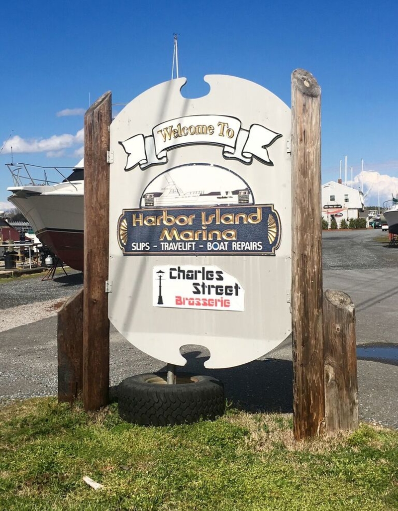 Harbor Island Marina in Solomons Island Middle Chesapeake Bay Marina
