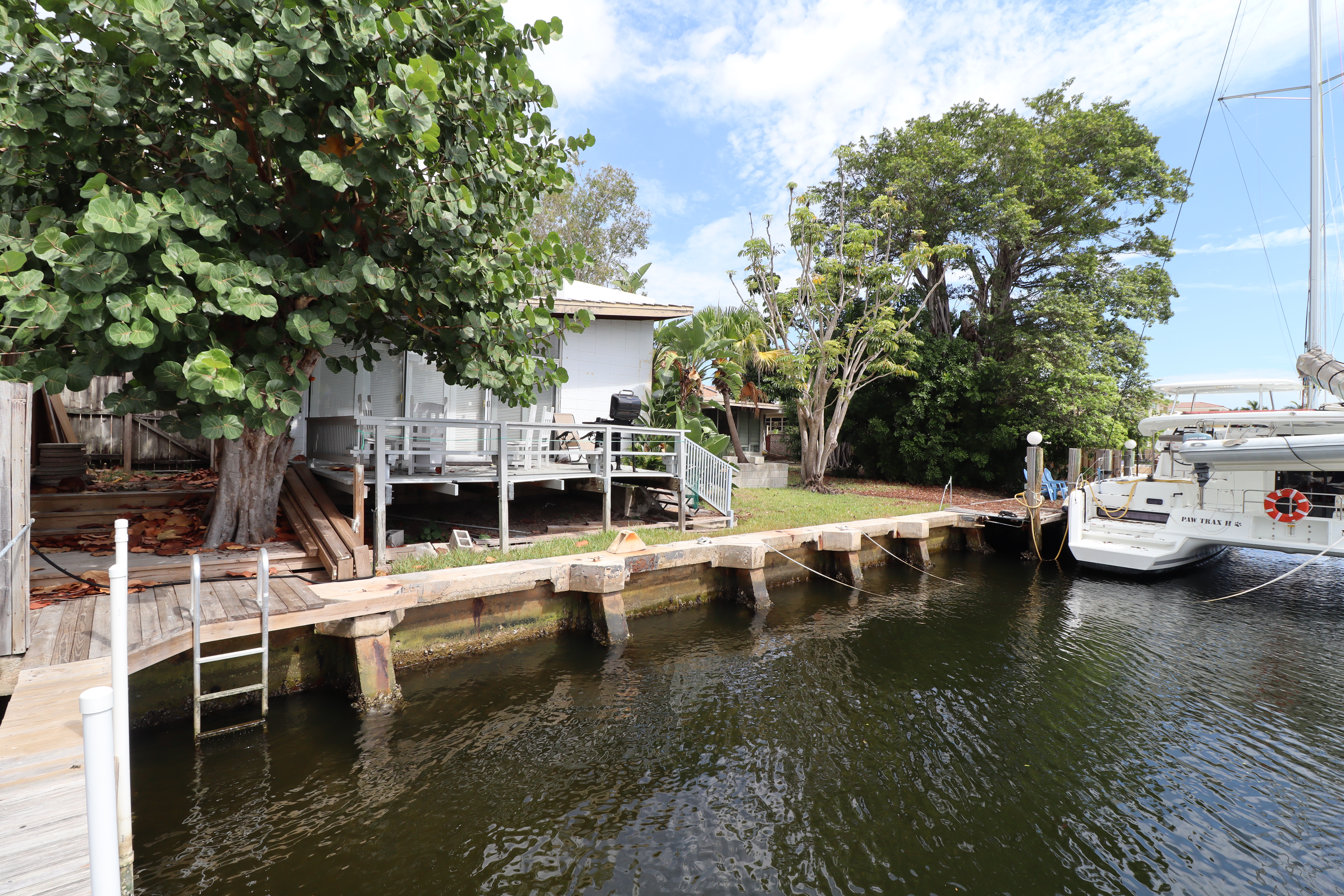 100' Waterfront - Deep Water - Wide Canal - Coral Ridge