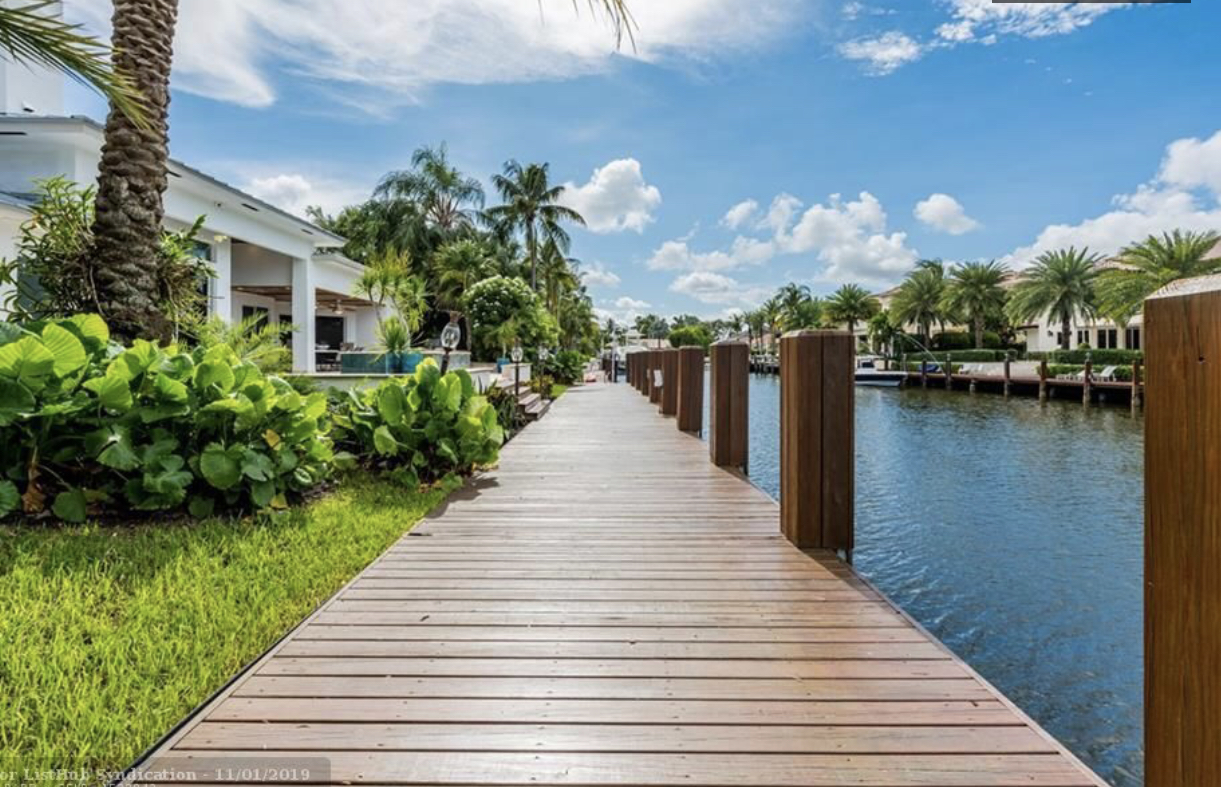 100 Ft. Deep Water Dock in Lighthouse Point