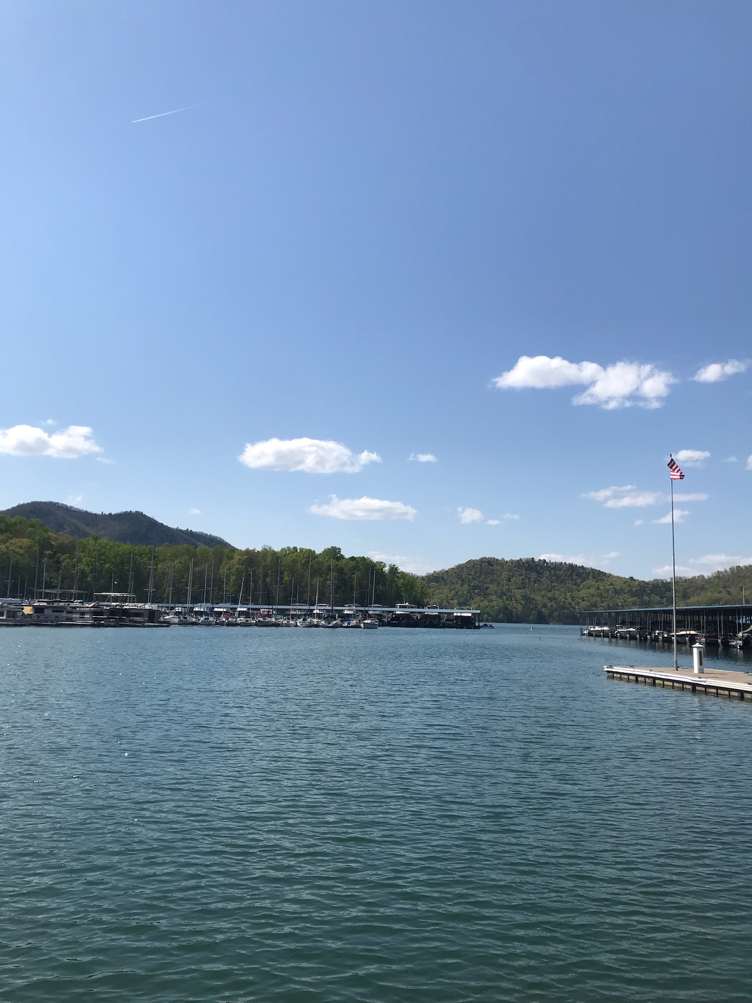 Lakeshore Marina Hampton, TN SnagASlip