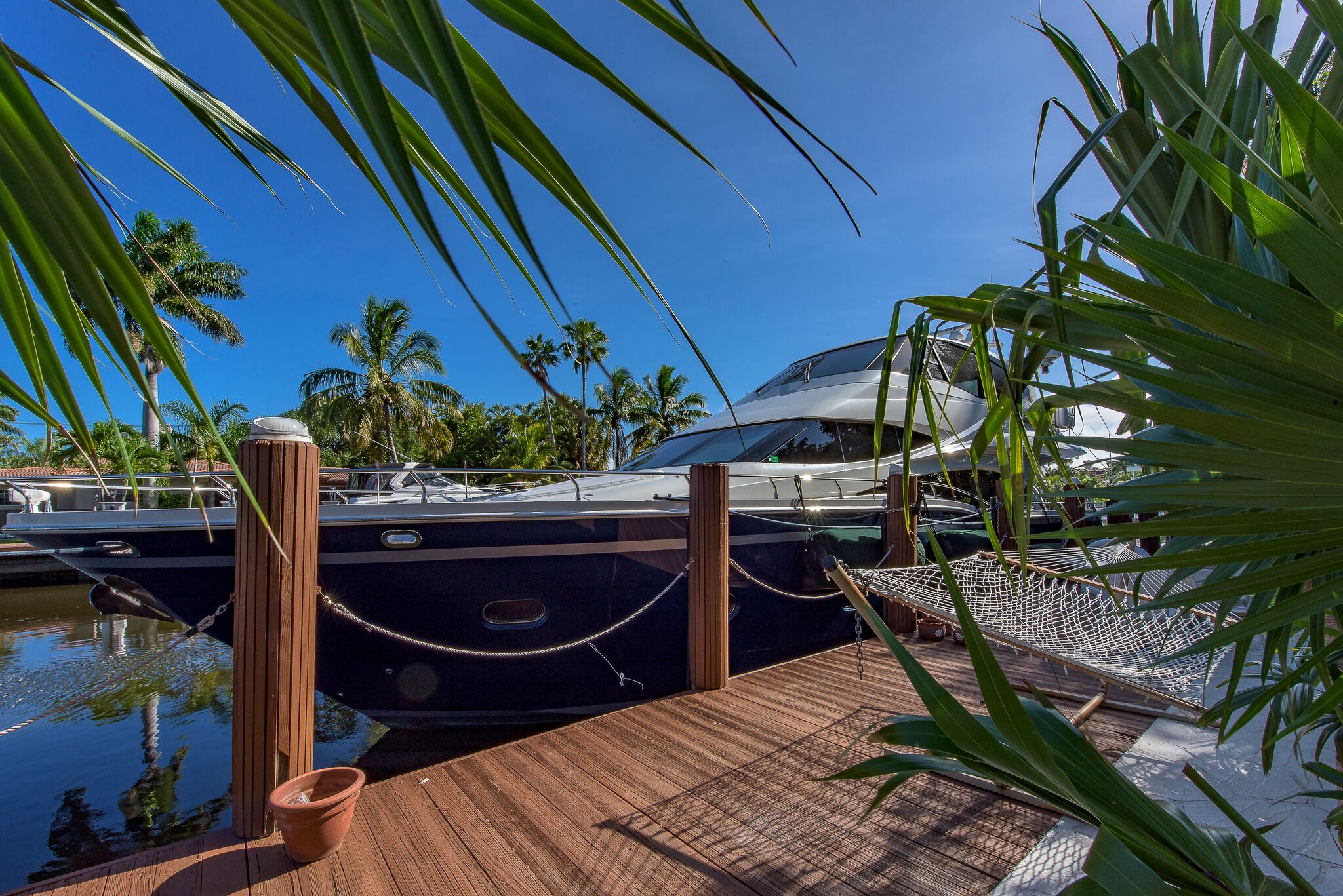 Private 100' Dock for Rent Fort Lauderdale, Florida Las Olas Snag