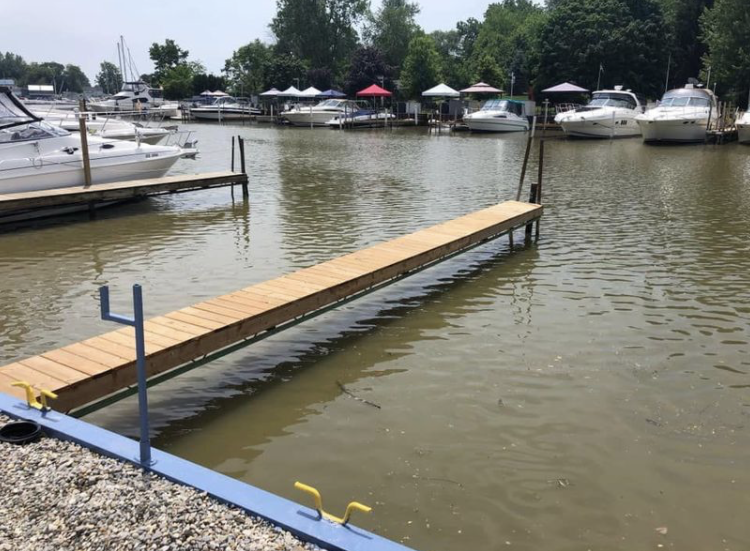 Port Stanley Cottages Marina Port Stanley, Ontario SnagASlip
