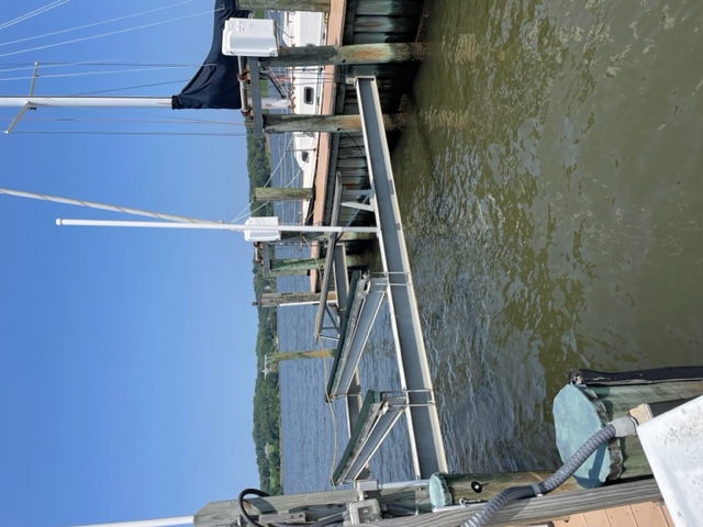 Private slip with 30,000-lb lift, near downtown Annapolis