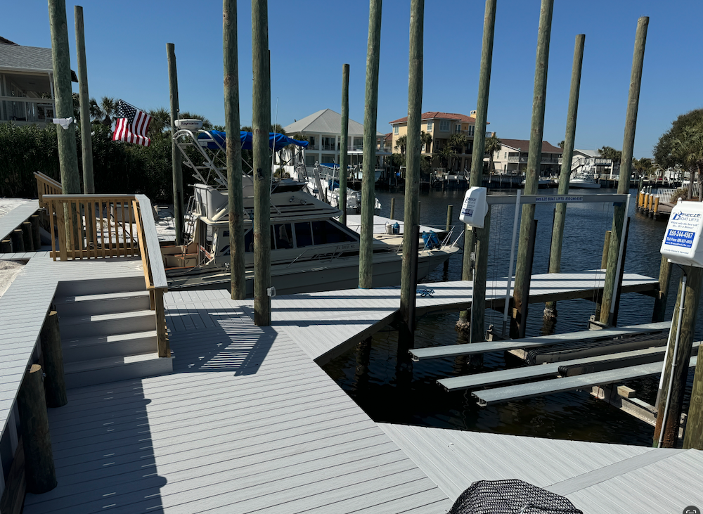 Destin Boat Slip with Power Lift for Rent
