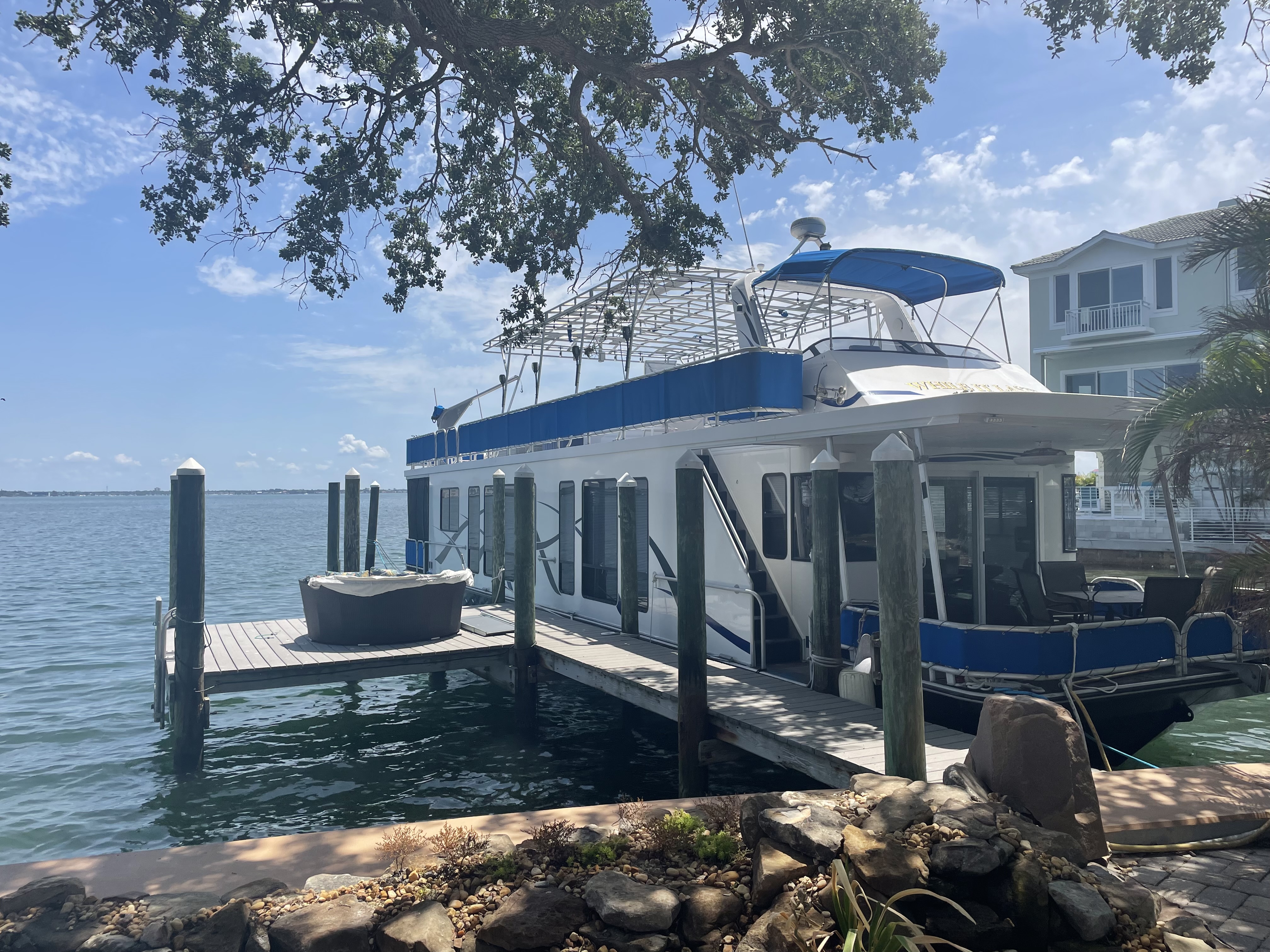 Pete's Pier Marina - Crystal River, Florida - Gulf Coast Marina - Snag ...