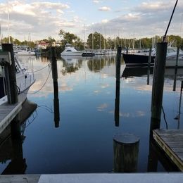 Eastport Back Creek 32' Slip