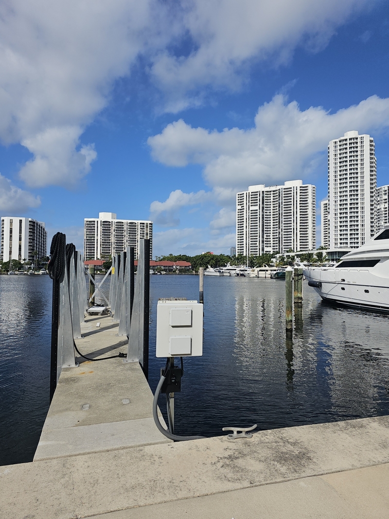 120' Private Slip in Aventura