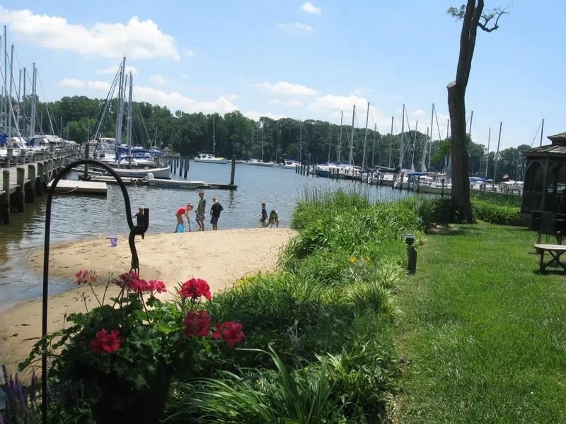 Sailing Associates
