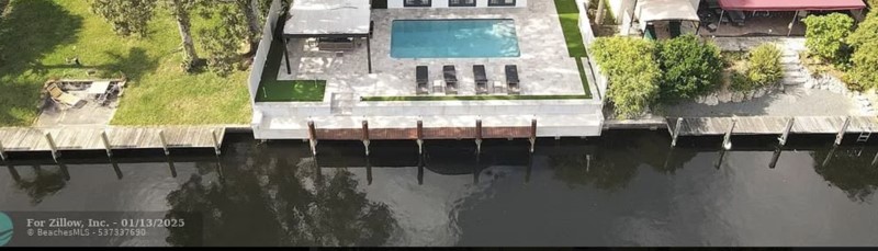 Ocean Access/No Fixed Bridges Dock