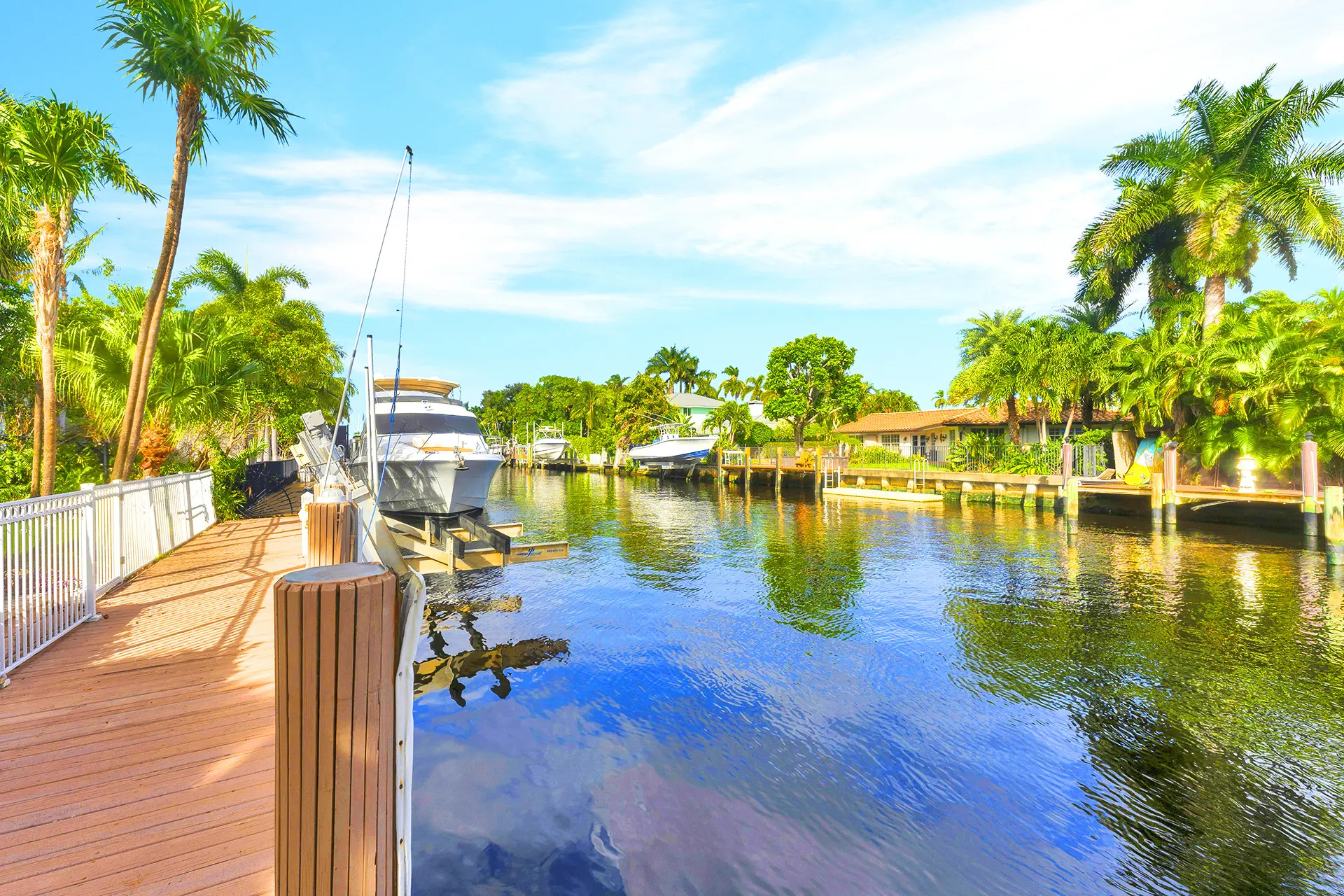 Las Olas Private Slip & Lift