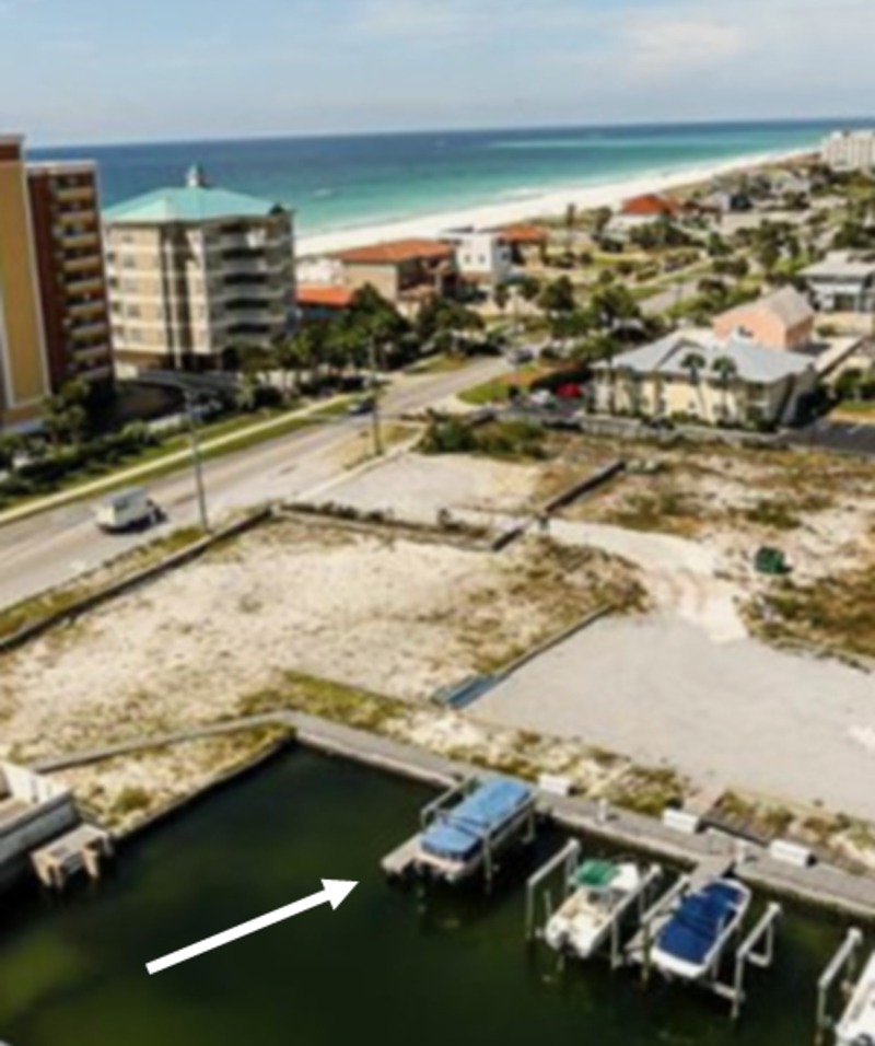Destin Wet Slip with Power Lift