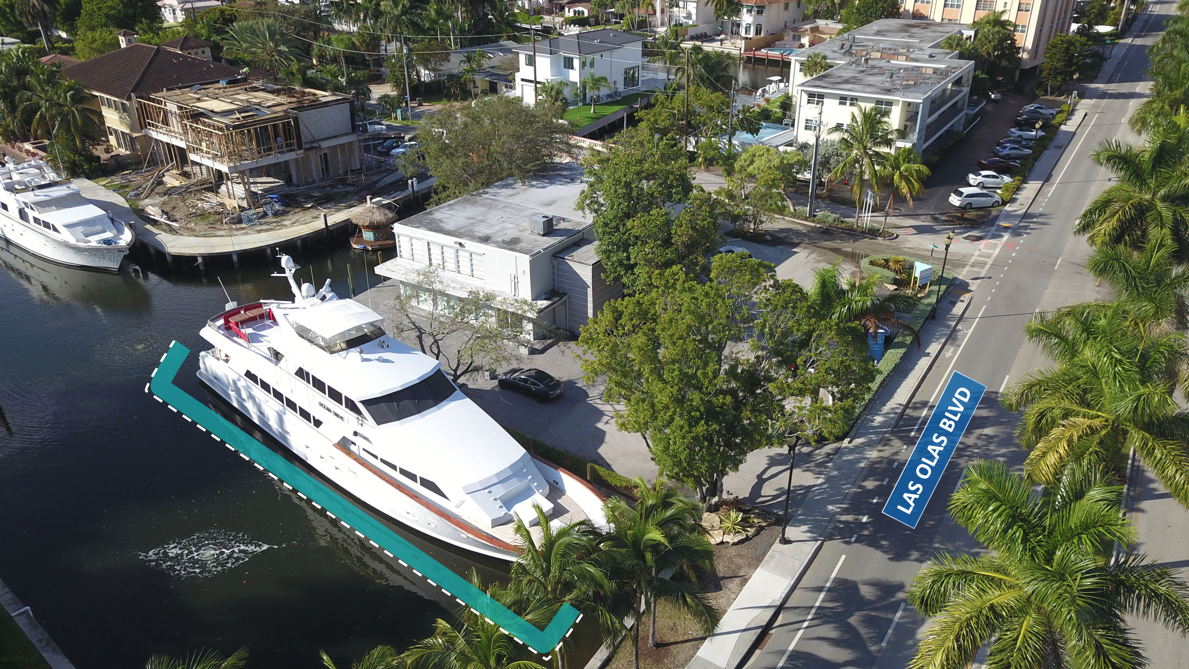 100+ Ft Slip on Las Olas
