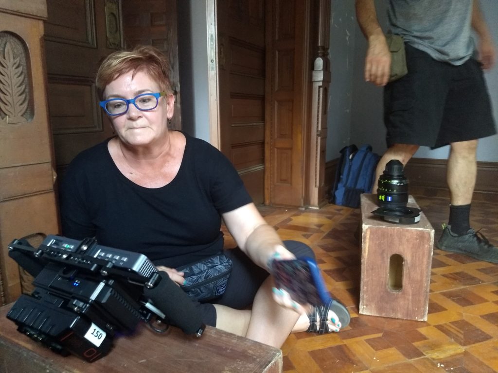 Assignment desk assistant picture