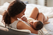 African American women breastfeeding