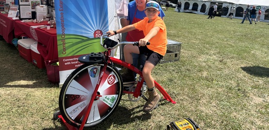 Smoothie Bike at the 4-H Youth Fair