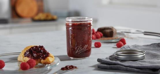 Making and processing strawberry jam webinar. 