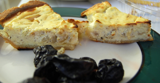 Caramelized Cheese and Onion Pie