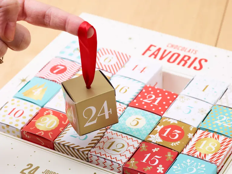 Calendrier à accrocher au sapin – 2016