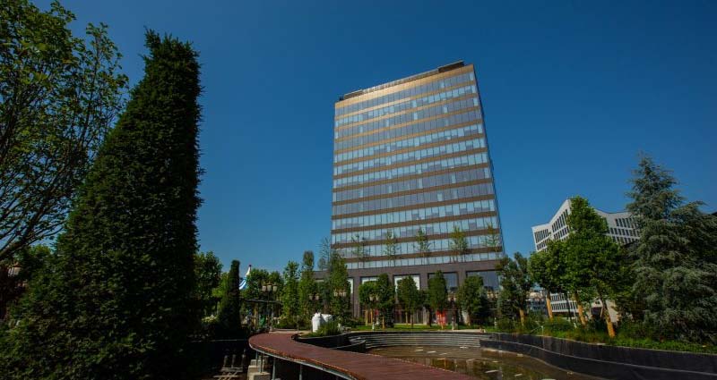 The first phase of Iulius Town is opening; a second phase may include Romania's next tallest building.