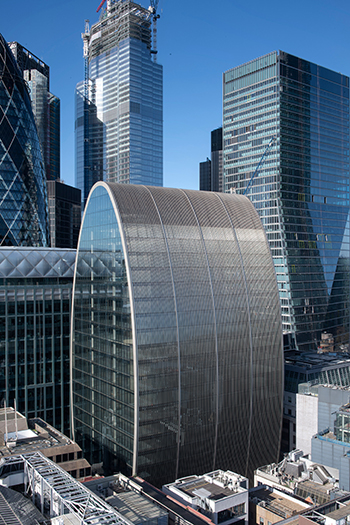 The 90-meter-tall block contains 28,000 square meters of office space on its upper 20 floors above 430 square meters of shops on the first, ground and basement level.