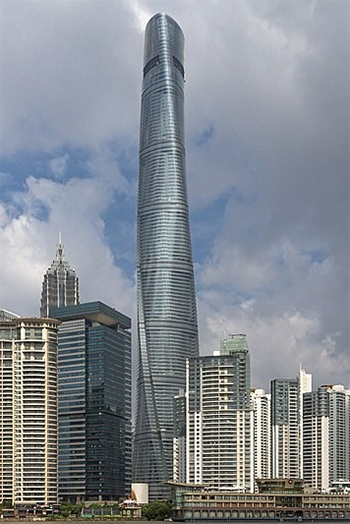 Videos were posted of a water issue that occurred in China's tallest building.