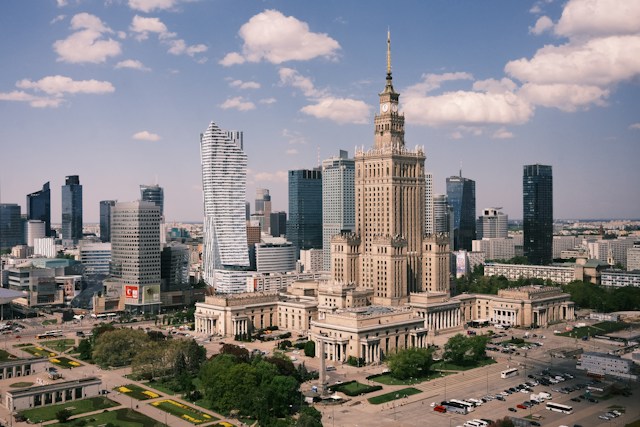 Construction Contract Signed for 170-Meter Roma Tower in Warsaw