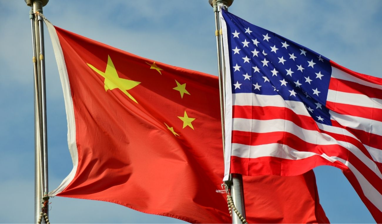A tensão entre Estados Unidos e China é apenas um exagero da mídia ou uma ameaça real à economia global? (imagem: Hogogo / Getty Images)