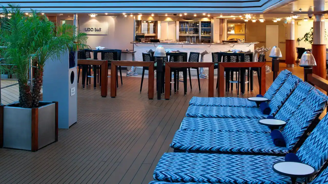 Nieuw Amsterdam Lido Bar