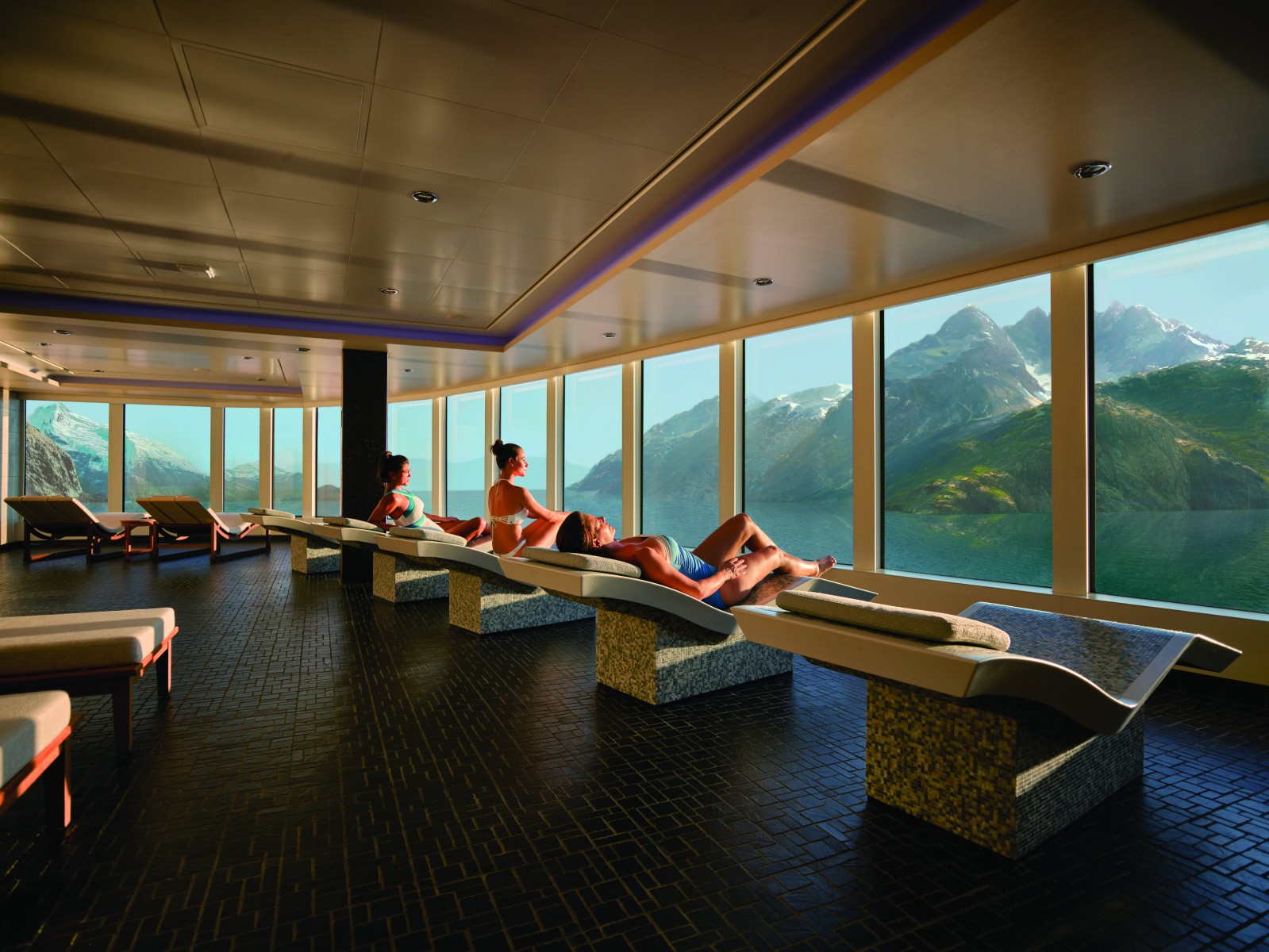 Norwegian Bliss Racetrack