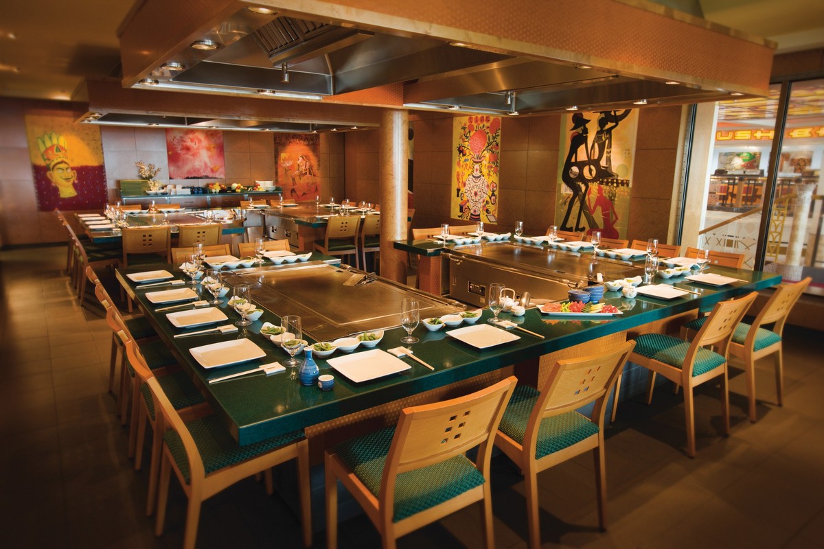 Teppanyaki on Norwegian Pearl