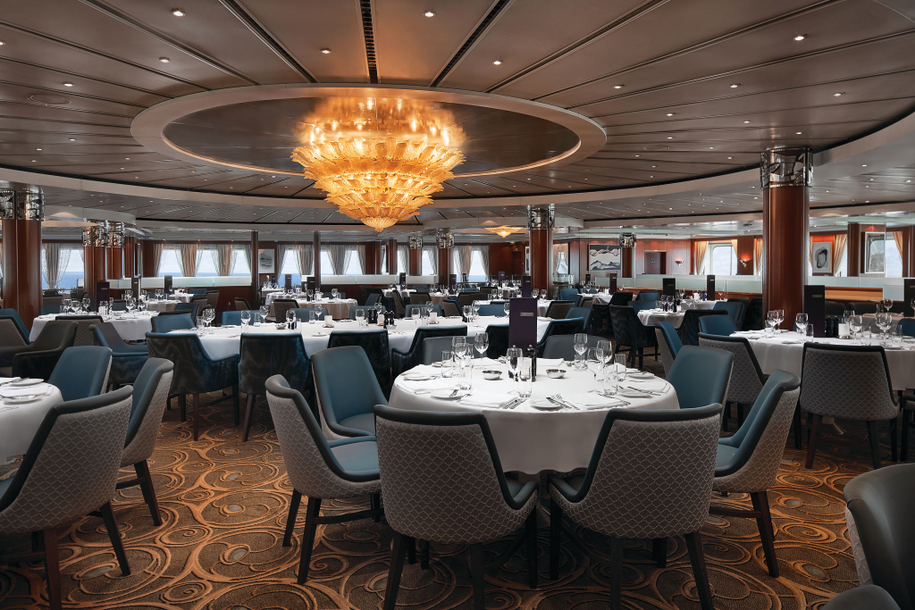 Crossings Main Dining Room on Norwegian Sky