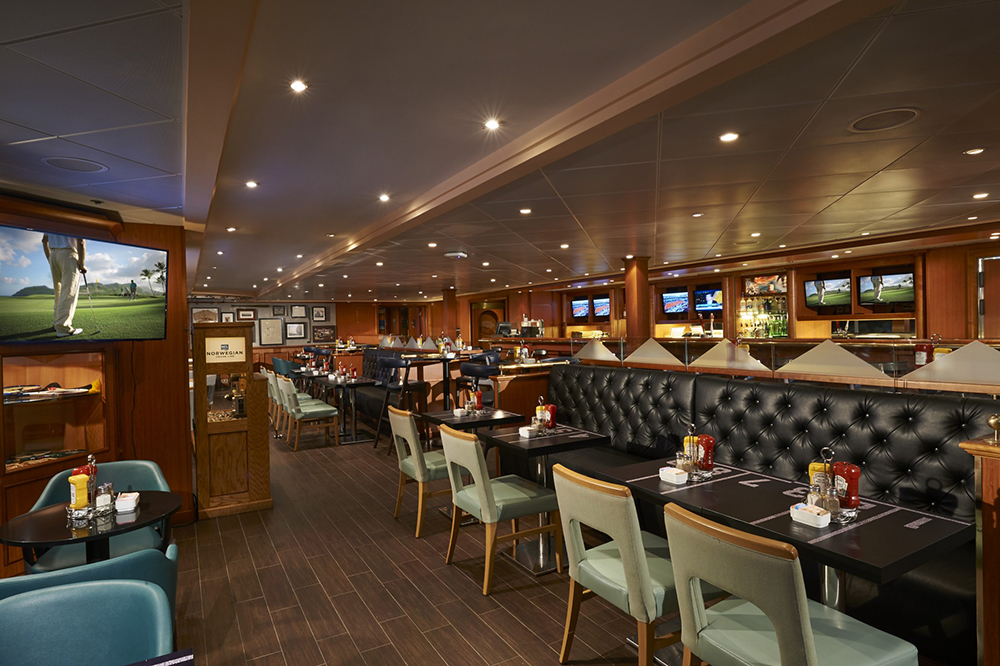 Sports Bar on Norwegian Sun