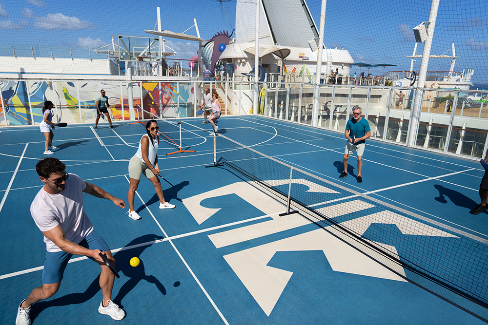 Playing pickleball on Oasis of the Seas